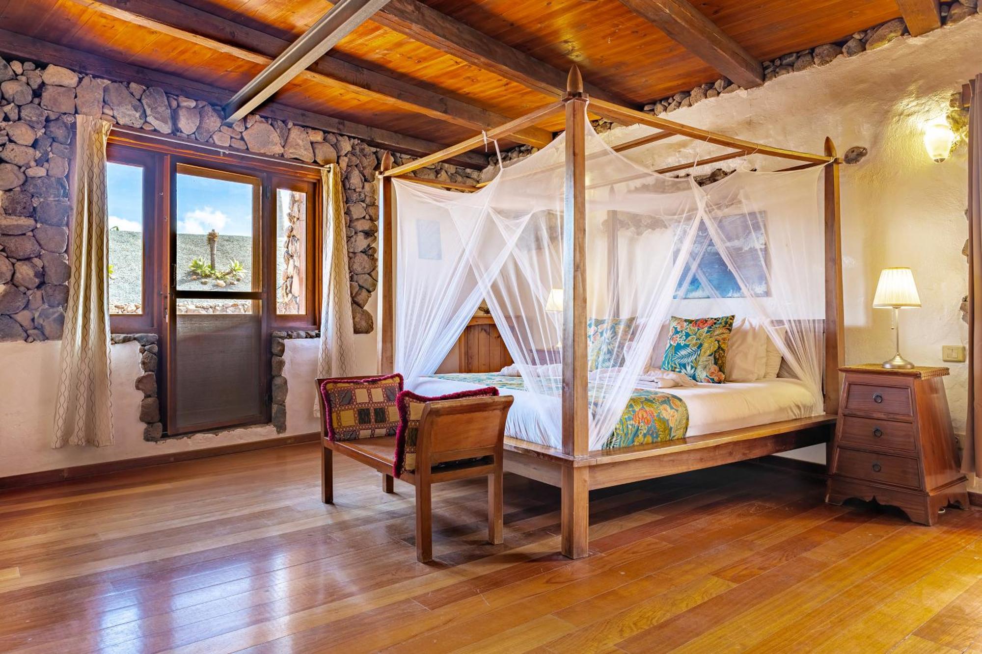Finca De Arrieta Village - Yurts And Stone Cottages - Shared Pool - Walking Distance To Arrieta Beach - Eco Friendly Tabayesco Exterior foto