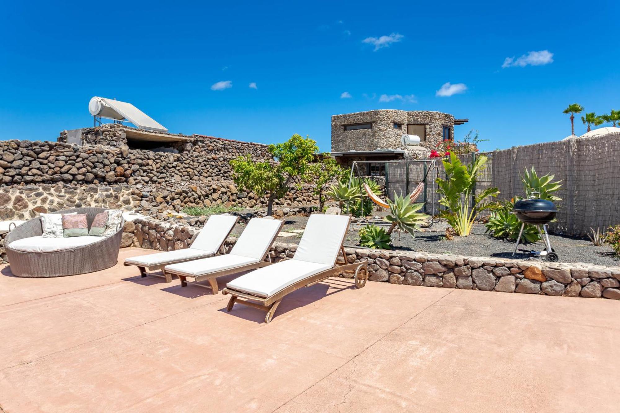 Finca De Arrieta Village - Yurts And Stone Cottages - Shared Pool - Walking Distance To Arrieta Beach - Eco Friendly Tabayesco Exterior foto